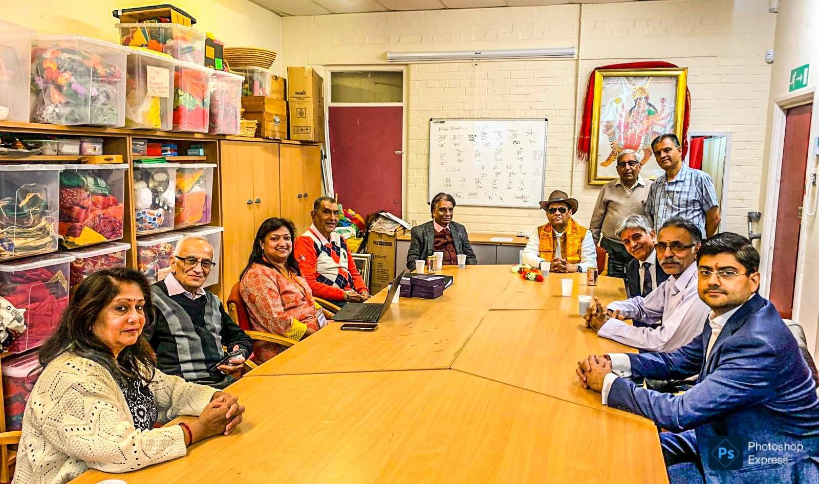 एनआरआई केशव बटाक ने ईस्ट इंग्लैंड के एकमात्र हिन्दू मंदिर पीटरबरो स्थित भारत हिन्दू समाज मंदिर को बचाने के लिए भारत हिन्दू समाज मंदिर के कर्णधारों के साथ किया मनोमंथन